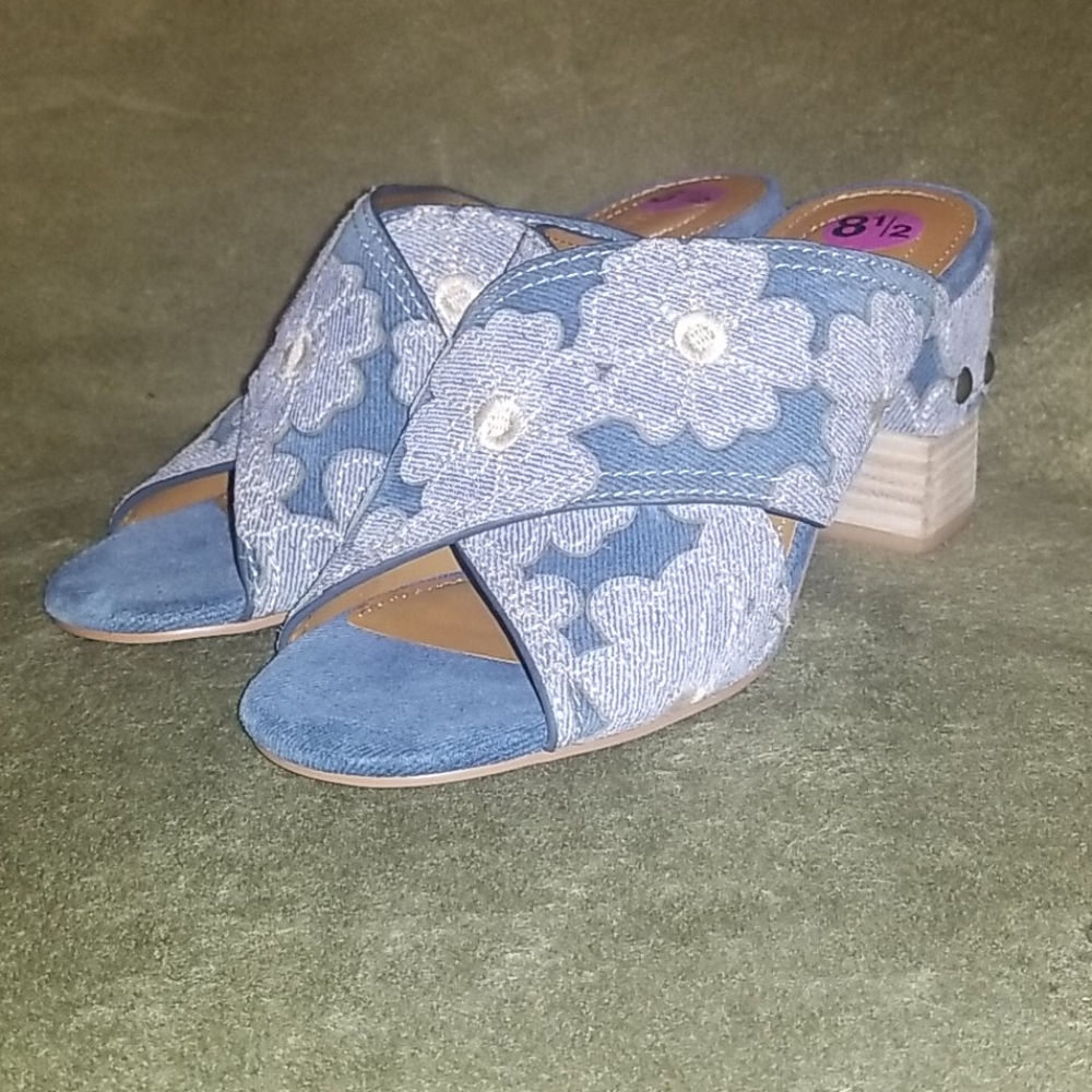 🆕️ Light Blue Flower See By Chloe Ankle Booties